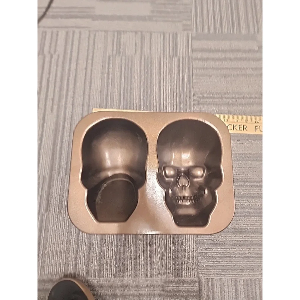 Nordic Ware 3D Haunted Skull‎ Cake Pan Bakeware Baking Halloween Party Gothic
